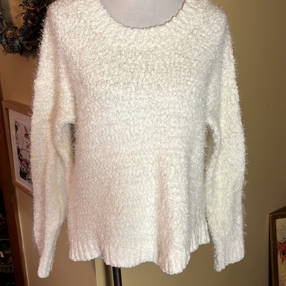 SHOW ME YOUR MUMU Size Medium Fuzzy Crop Varsity Sweater Nubby Ecru Ivory Soft - Picture 6 of 16